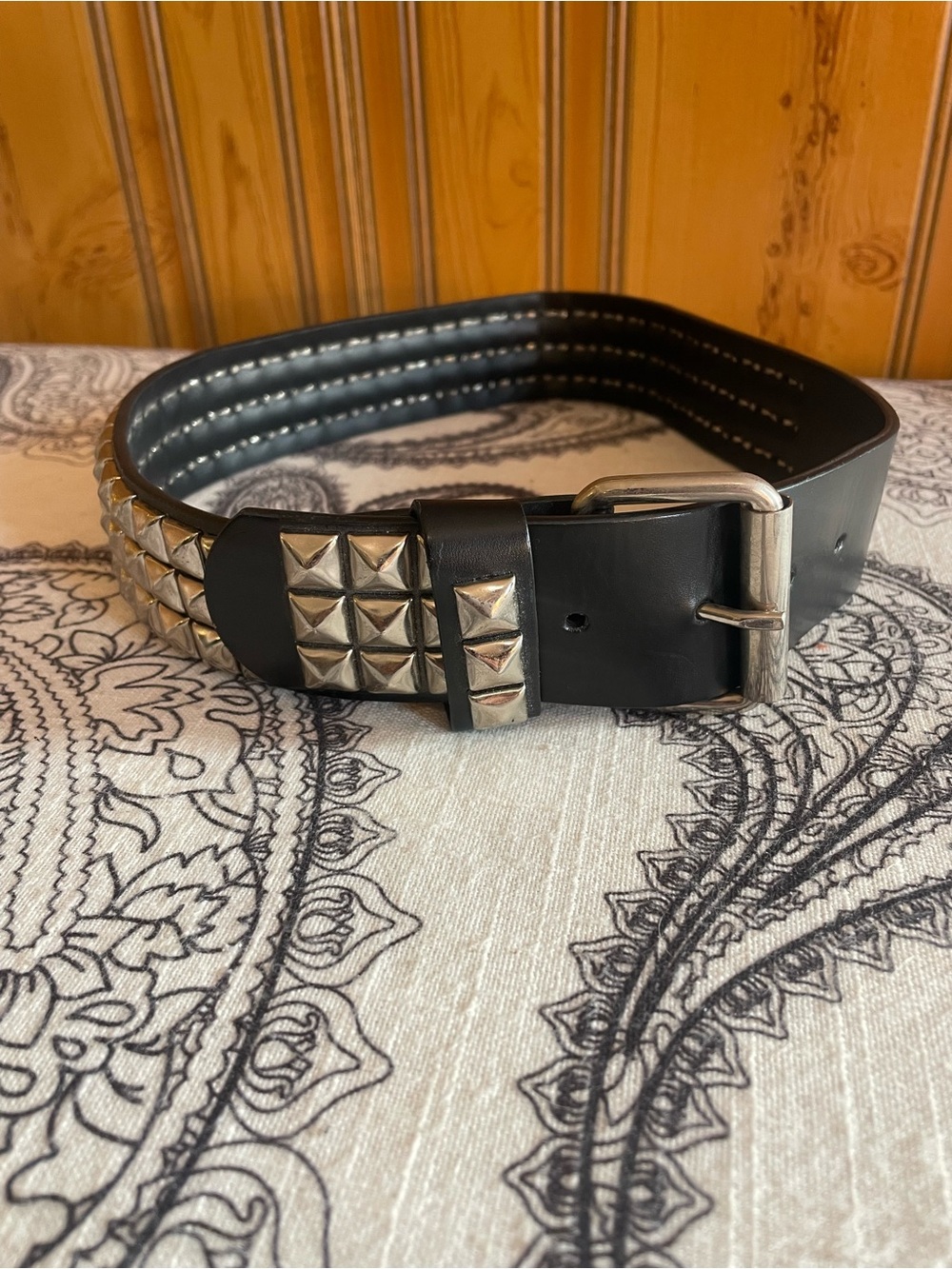 Hot Topic Black Studded Leather Men's Belt - Classic Rock Style Size 26